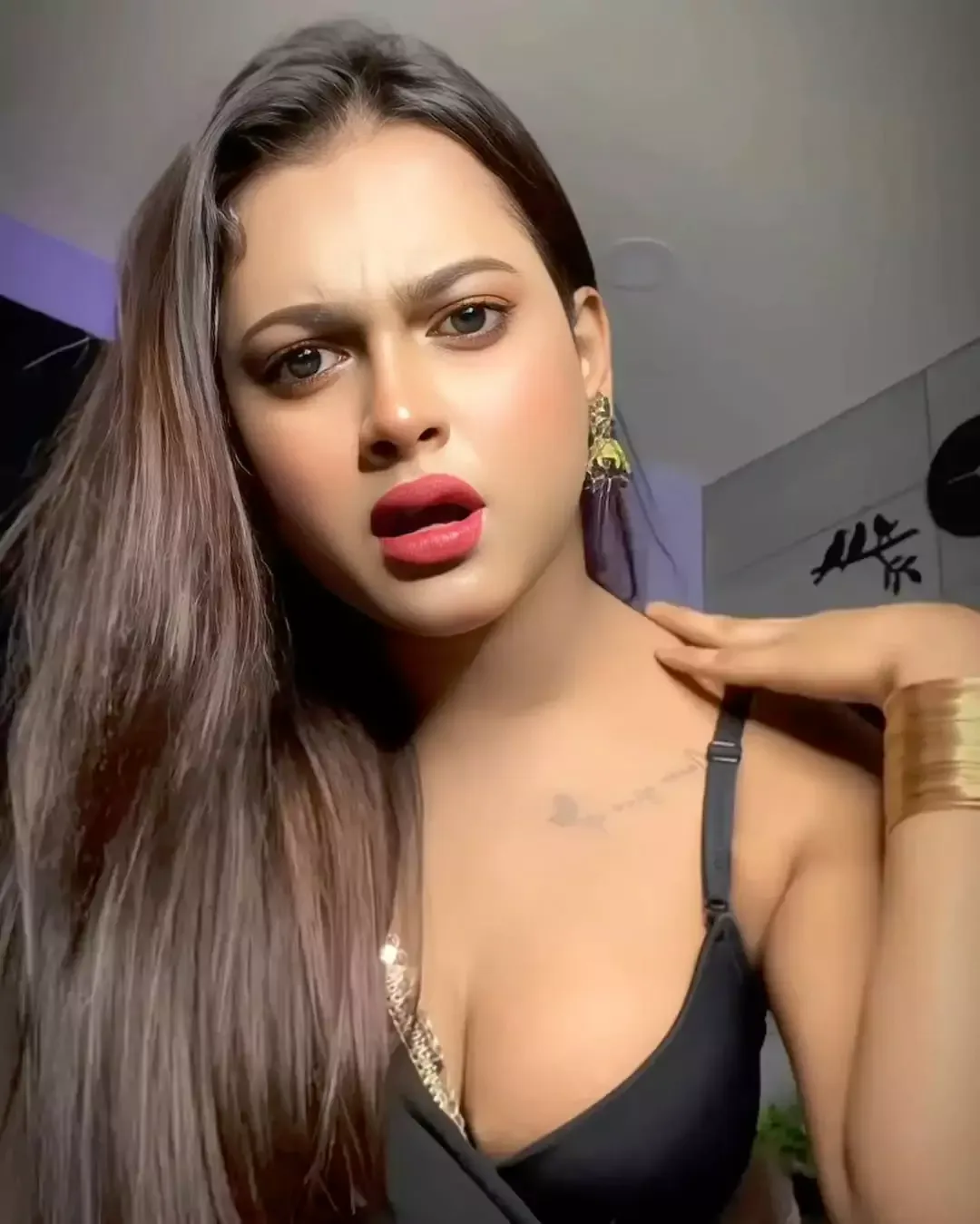 Priya Model Escorts in Black Dress