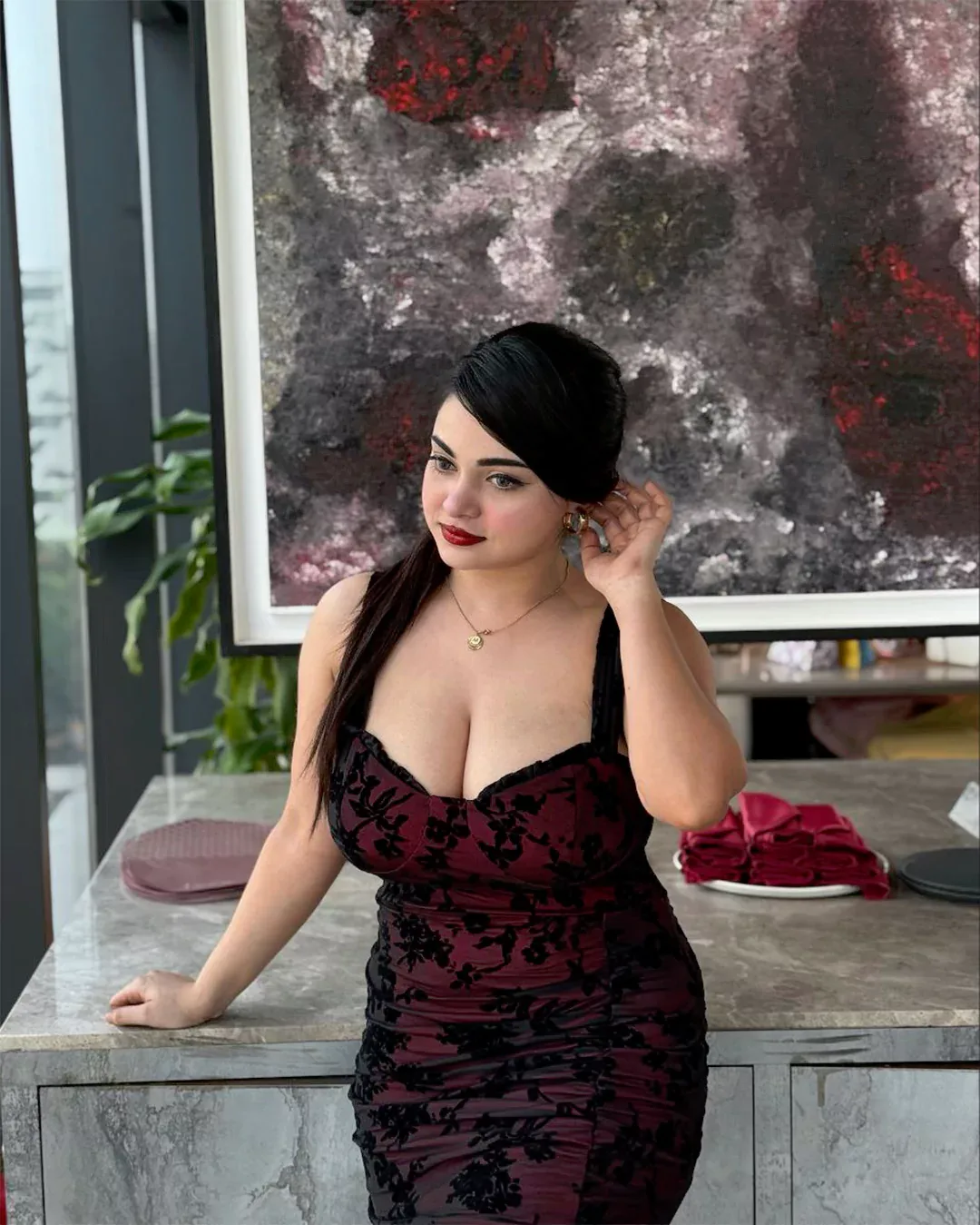 Dipali Hot Teen Escort