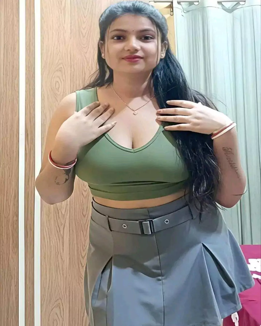 Hot Mahi Housewife Escort
